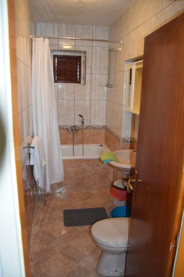 Apartman Linda Baška Voda Eksteriør bilde
